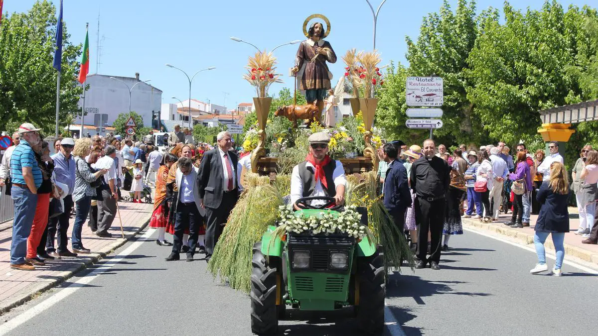 La Fiesta de San Isidro Labrador en Valencia de Alcántara se celebra el 15 de Mayo de 2024. Programa completo de eventos y actividades.