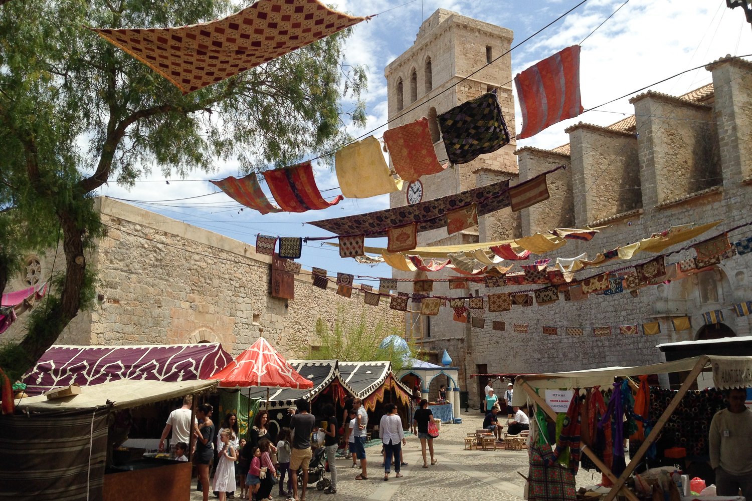 De Mercados a Espectáculos: El Programa Completo de la Fiesta Medieval en Ibiza