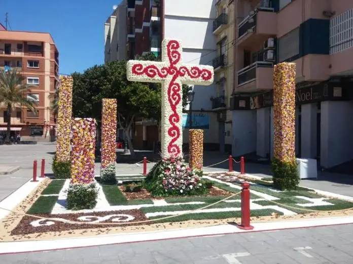 Cruces de Mayo en Valencia 2024. Las Fiestas de las Cruces de Mayo se celebran el 3 de mayo, coincidiendo con la festividad de la Santa Cruz.